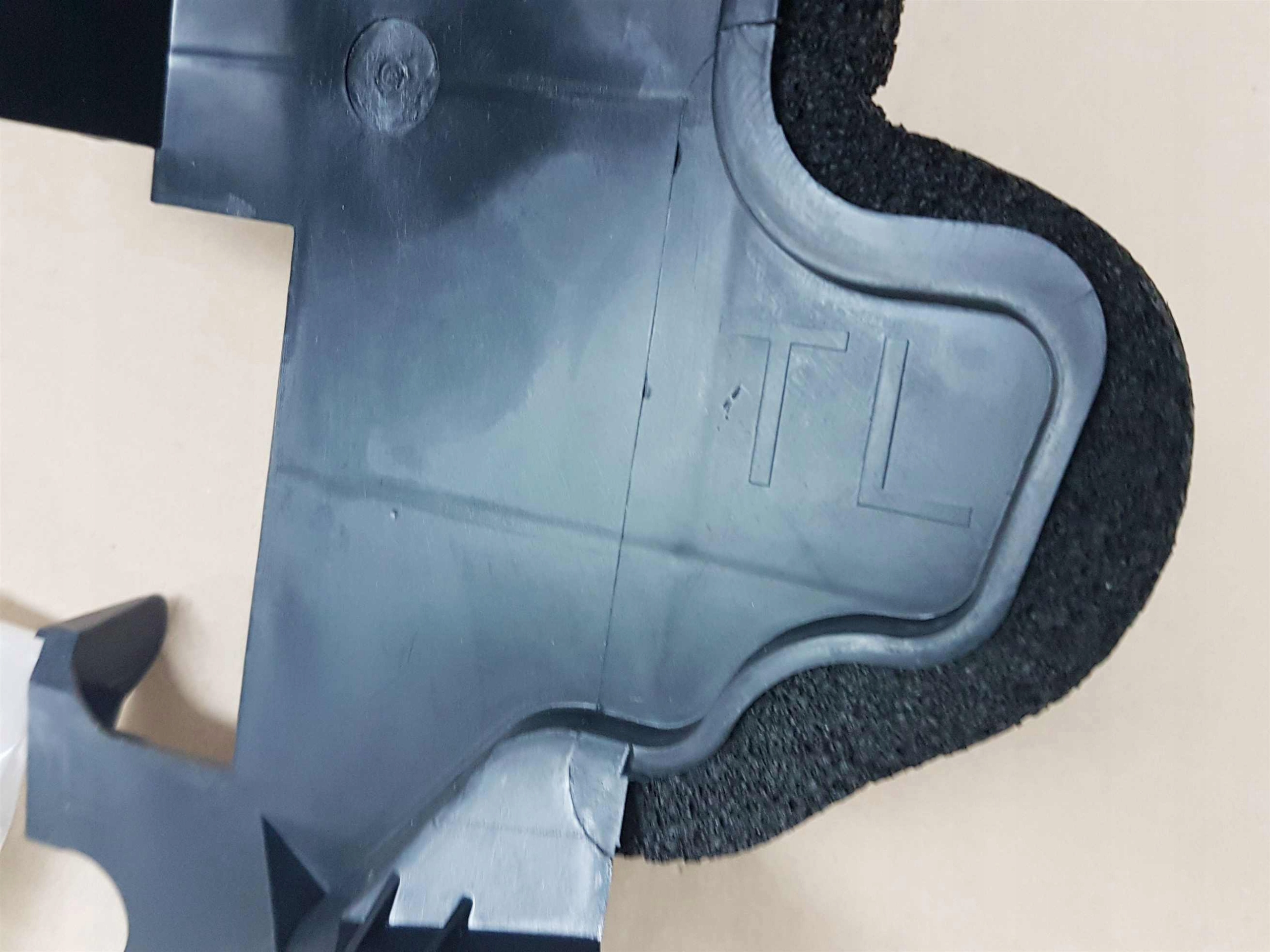 AYGO II 14-18 KIEROWNICA POWIETRZA OSŁONA CHŁODNIC za 372.10