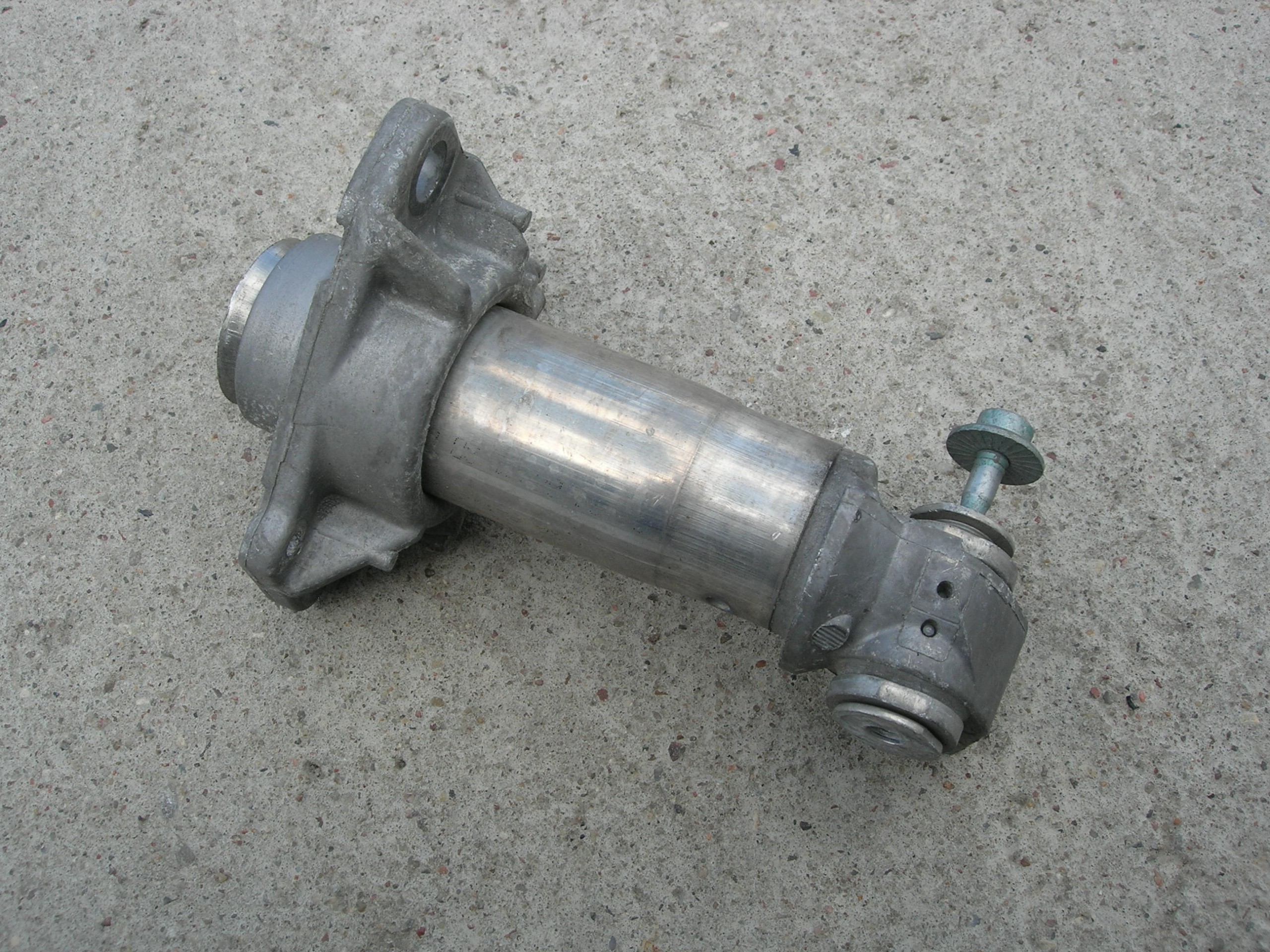 STREFA ZGNIOTU ODBÓJ LP AUDI A4 B6 8E0807133B W-WA Producent części Audi OE