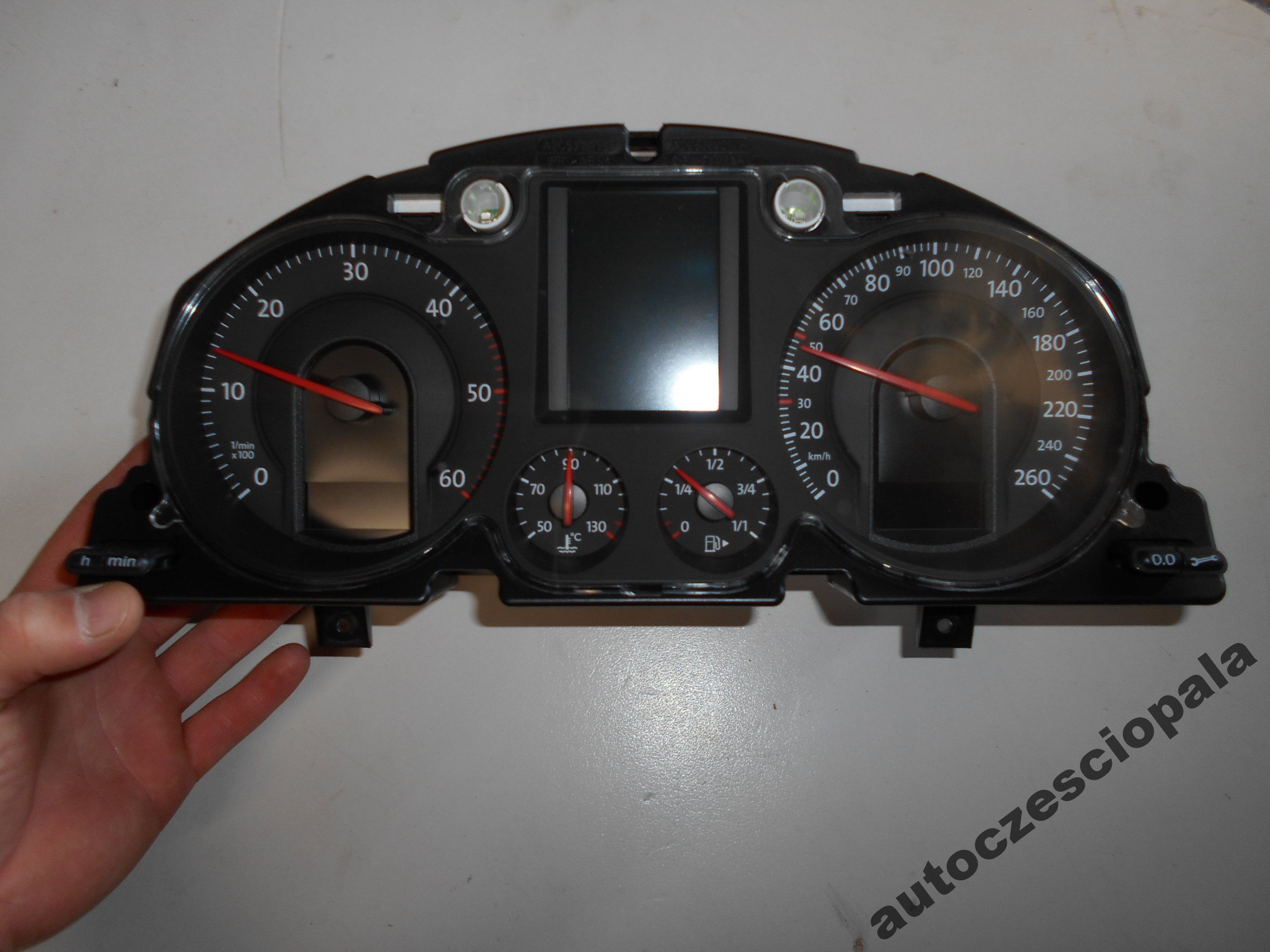 спидометр часы vw PASSAT B6 2.0 tdi 3C0920871K