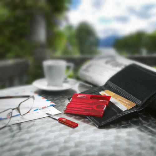 VICTORINOX SCYZORYK SWISSCARD RUBY 0.7100.T , 10 funkcji CeDe Model SwissCard