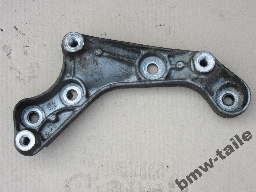 MERCEDES крепление лапы V6 3,0 CDI 2720140195