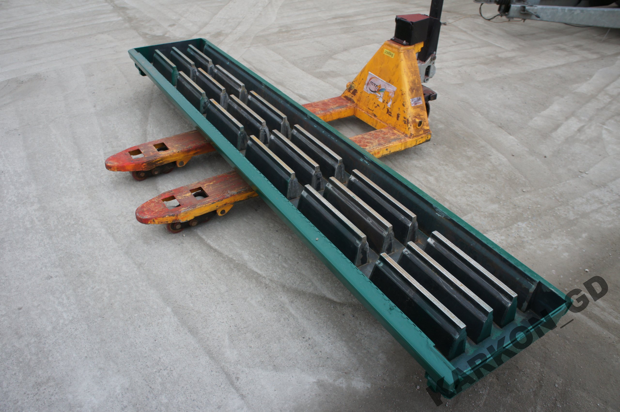 Forma Ruszta betonowe dla trzody 2 m KARKON Kod producenta Forma stalowa