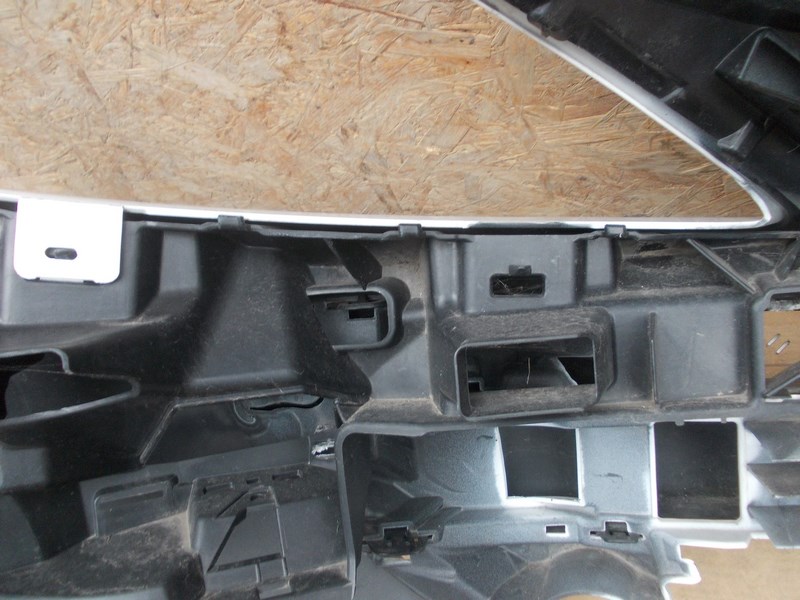nárazník předek přední PEUGEOT 207