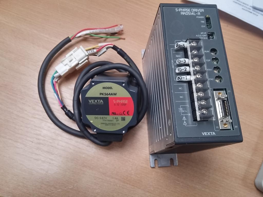 SILNIK KROKOWY VEXTA PK564AW sterowanie RKD514L-A Marka Vexta