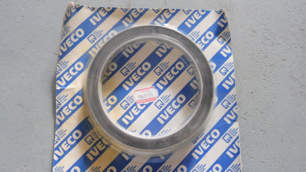 USZCZELNIACZ WAŁU KORBOWEGO IVECO 98499176 Typ samochodu Samochody ciężarowe