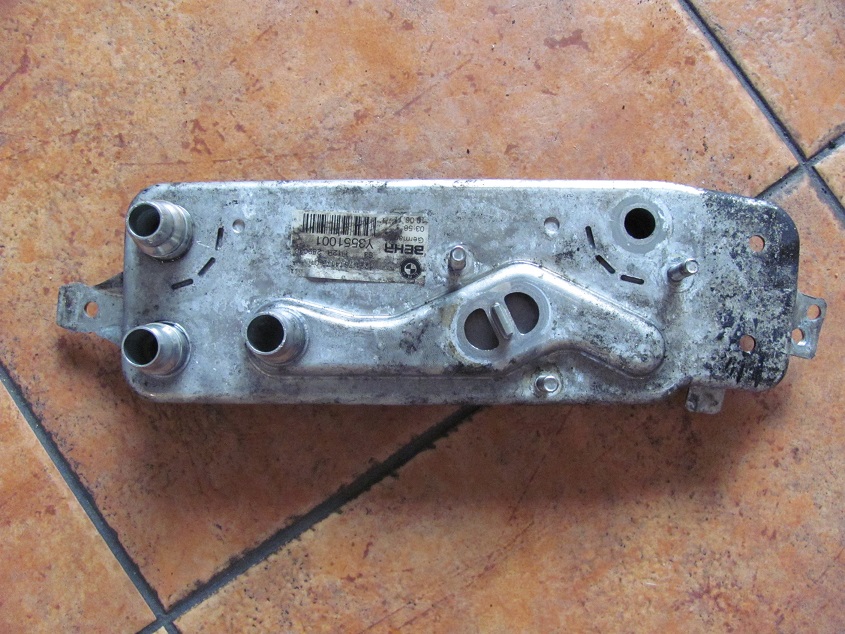 BMW F01 F10 F06 4,4i 08-13r теплообменник теплая