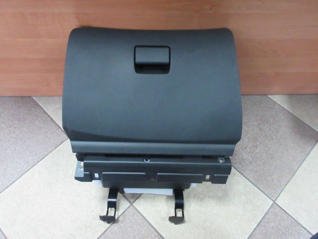 бардачок nissan PULSAR