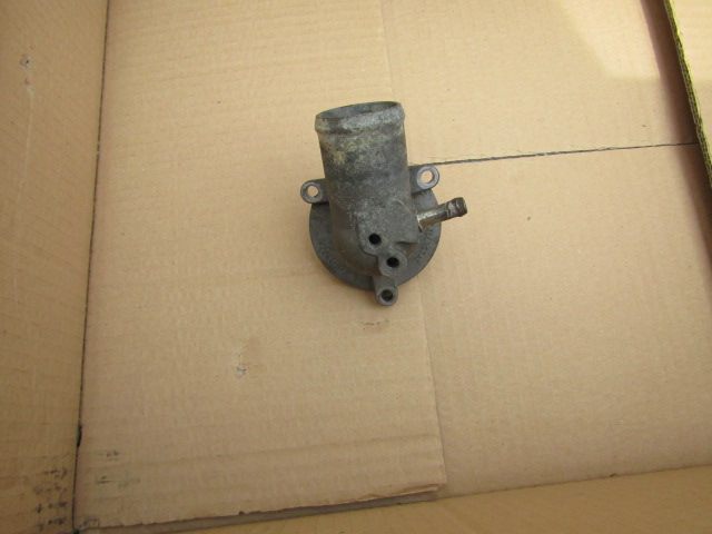 MERCEDES W124 2.0 OBUDOWA TERMOSTATU SILNIK M111 Producent części Inny