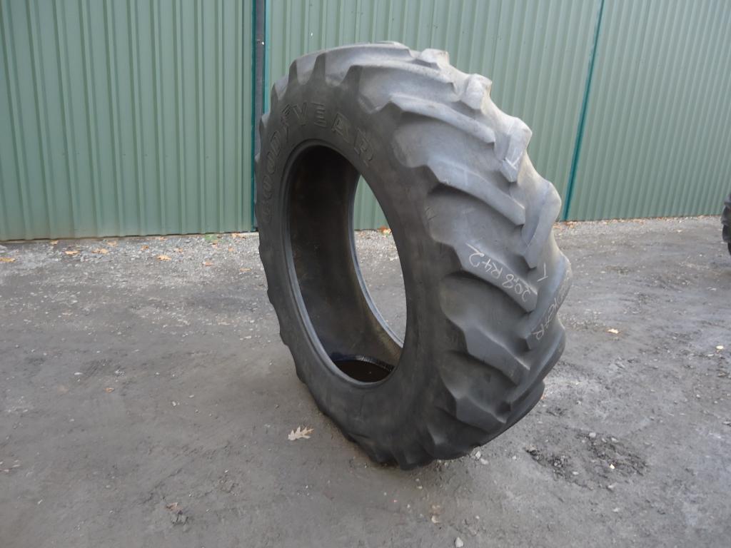 Goodyear 520/85-42