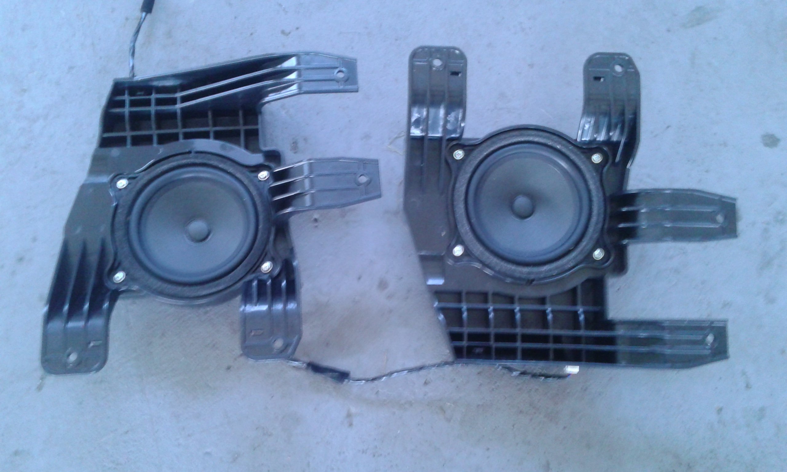 HYUNDAI I20 II 2015 3D купе динамик задний задний