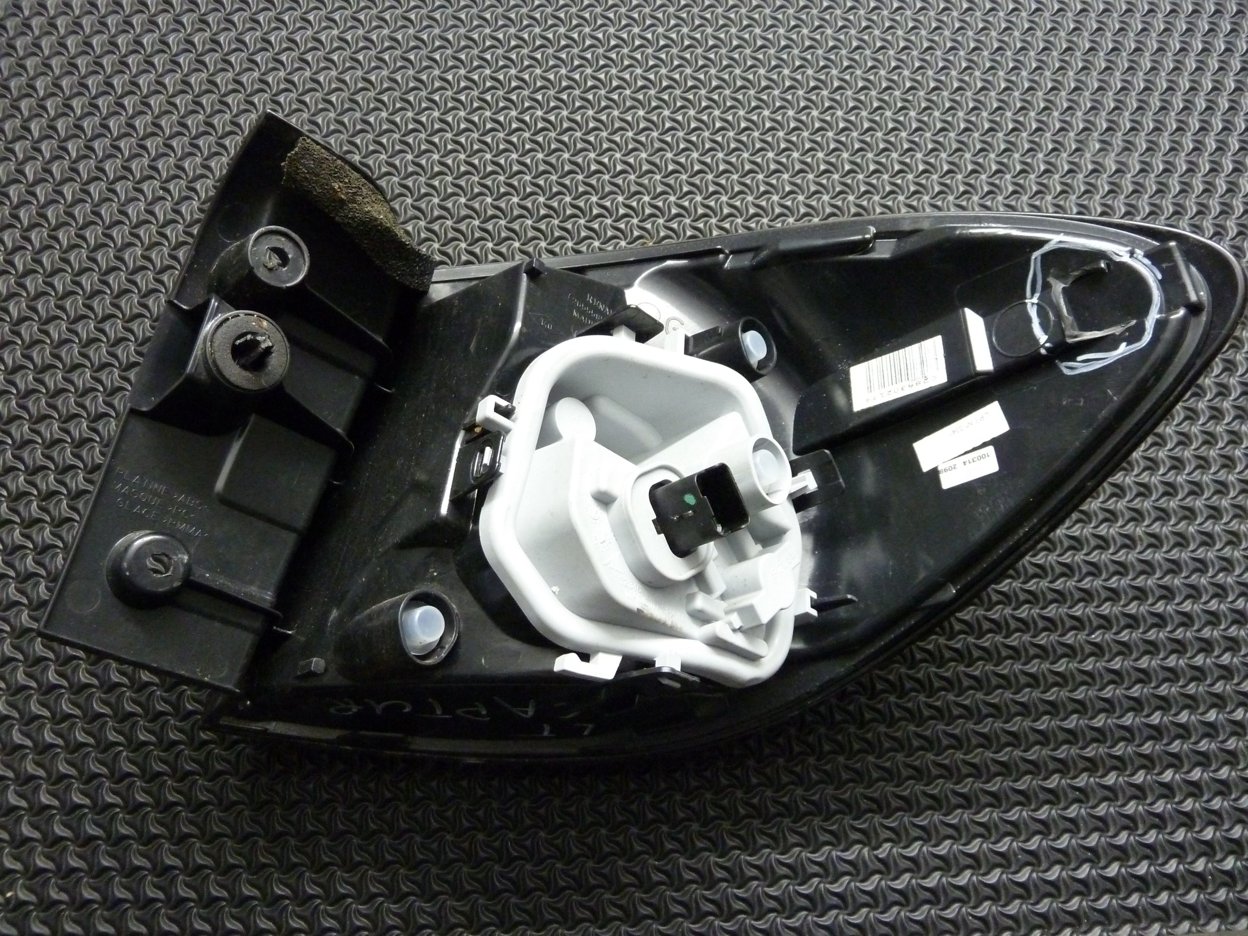 оригинальная фонарь левый renault CAPTUR