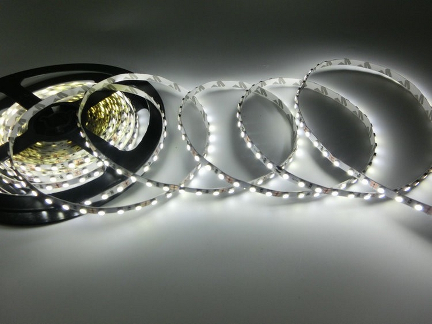 Taśma LED 5m rolka 300 LED 3528 IP20 Gw24 PROMOCJA Marka Blow