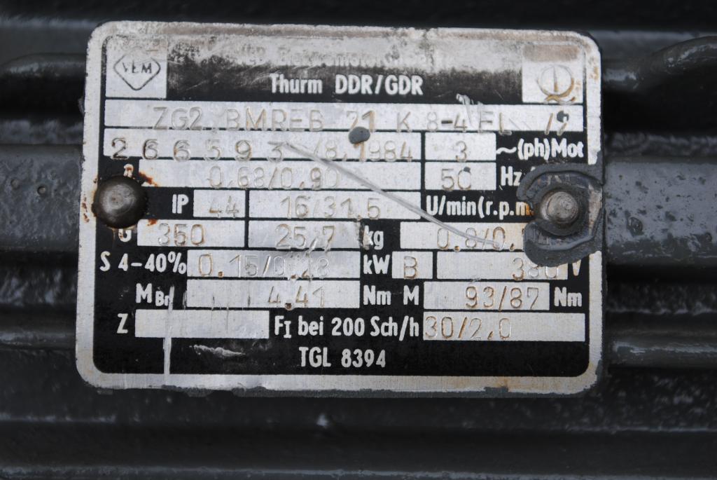 Motoreduktor DWUBIEGOWY 0.15/0.28kw. 16/32obr. Moc znamionowa 150 W