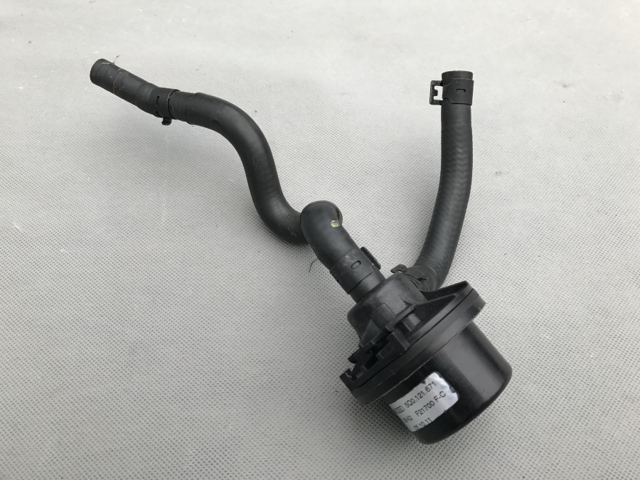 Электромагнитный клапан 5Q0121671 AUDI A3 8V