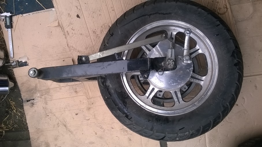 KAWASAKI EN 500 LTD RIM SWINGARM WHEEL SPROCKET VULC