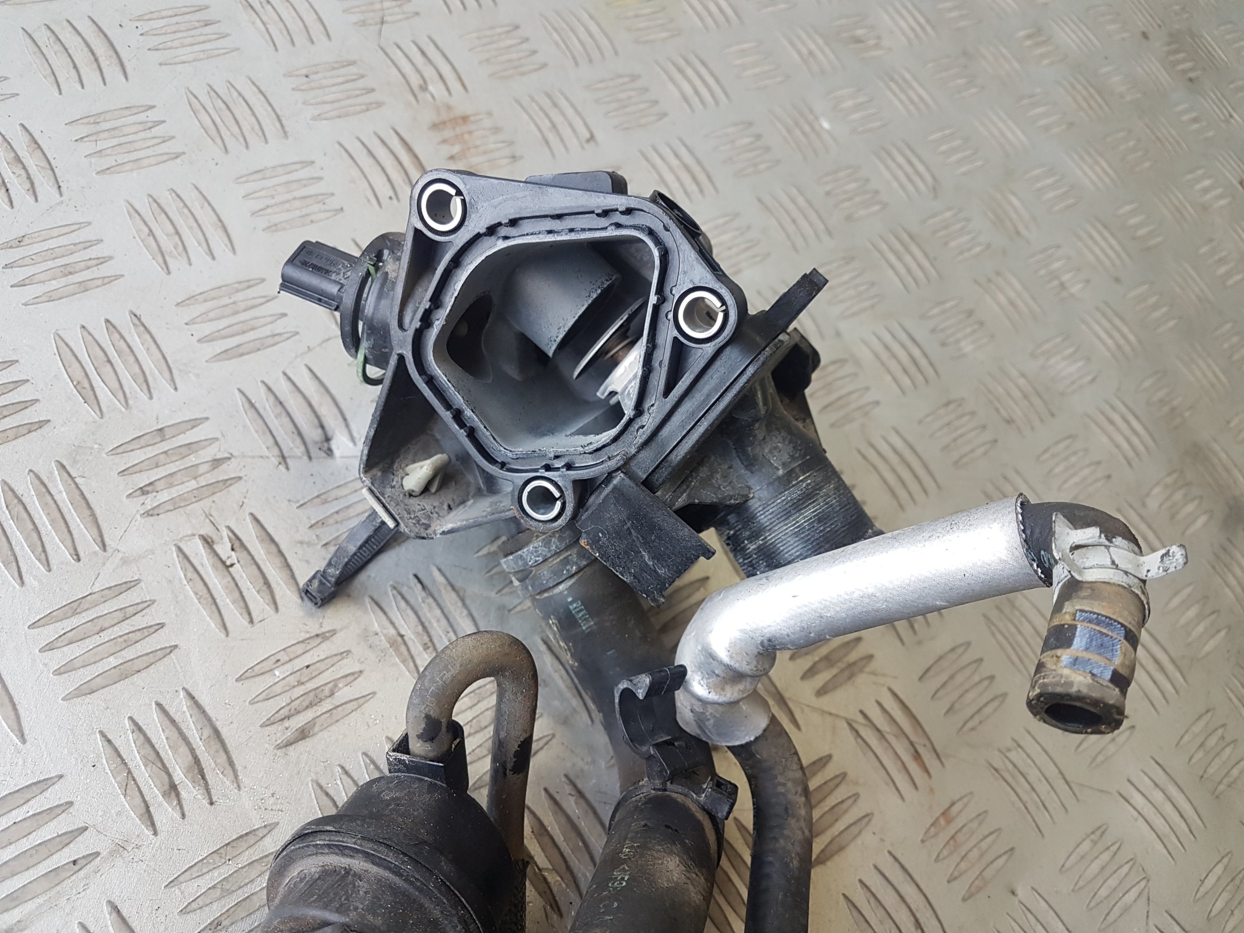 Master III Movano 2,3 DCI Obudowa Termostatu Producent części Renault OE