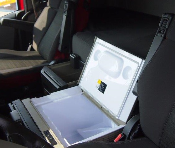 LODOWKA VOLVO FH 4 FH3 SAMOCHODOWA ORYGINALNA NOWA Volume 31 l