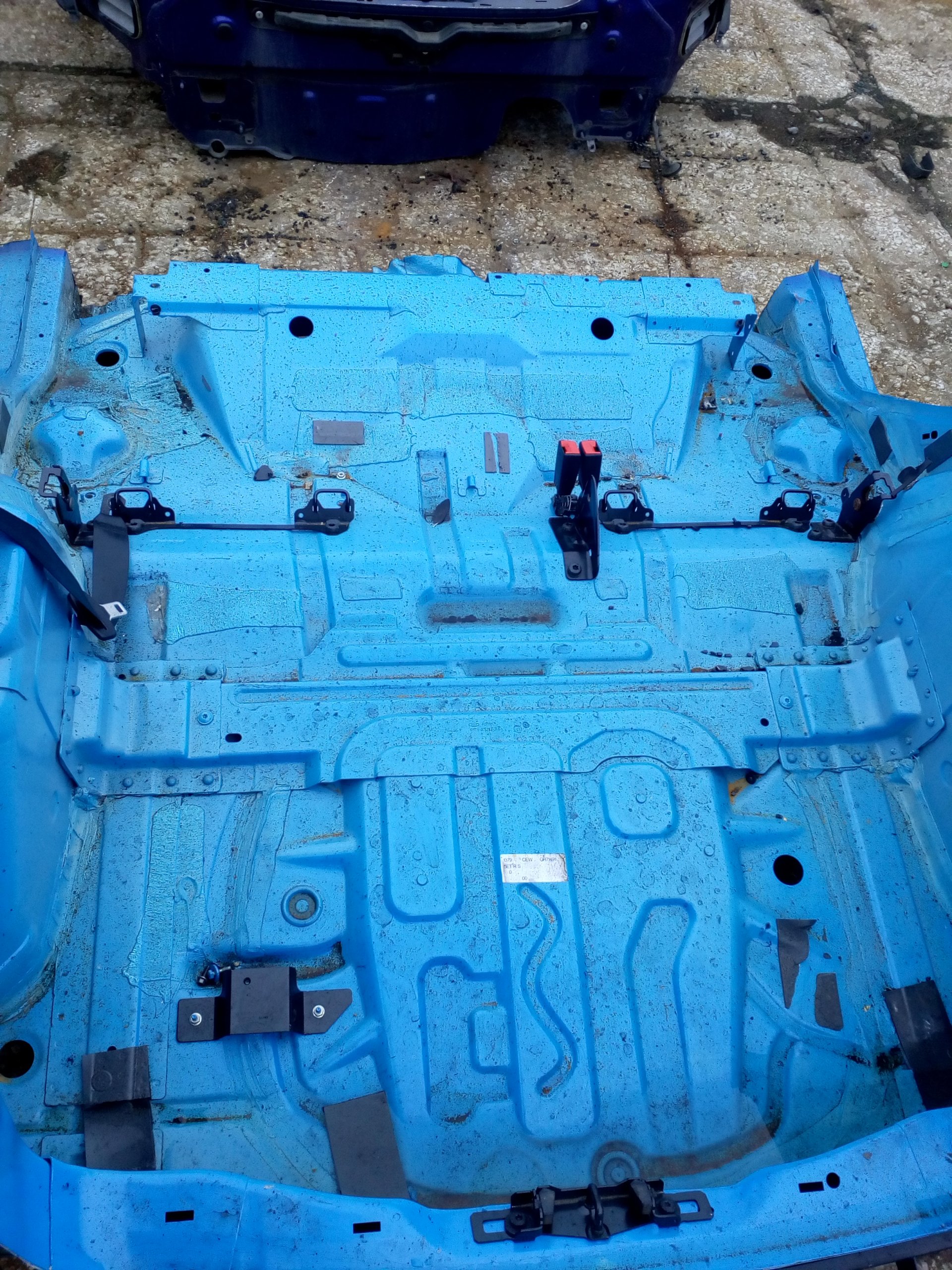 FORD FOCUS MK3 RS PAS TYŁ TYLNY ŚCIANA PODŁOGA Producent części Ford OE