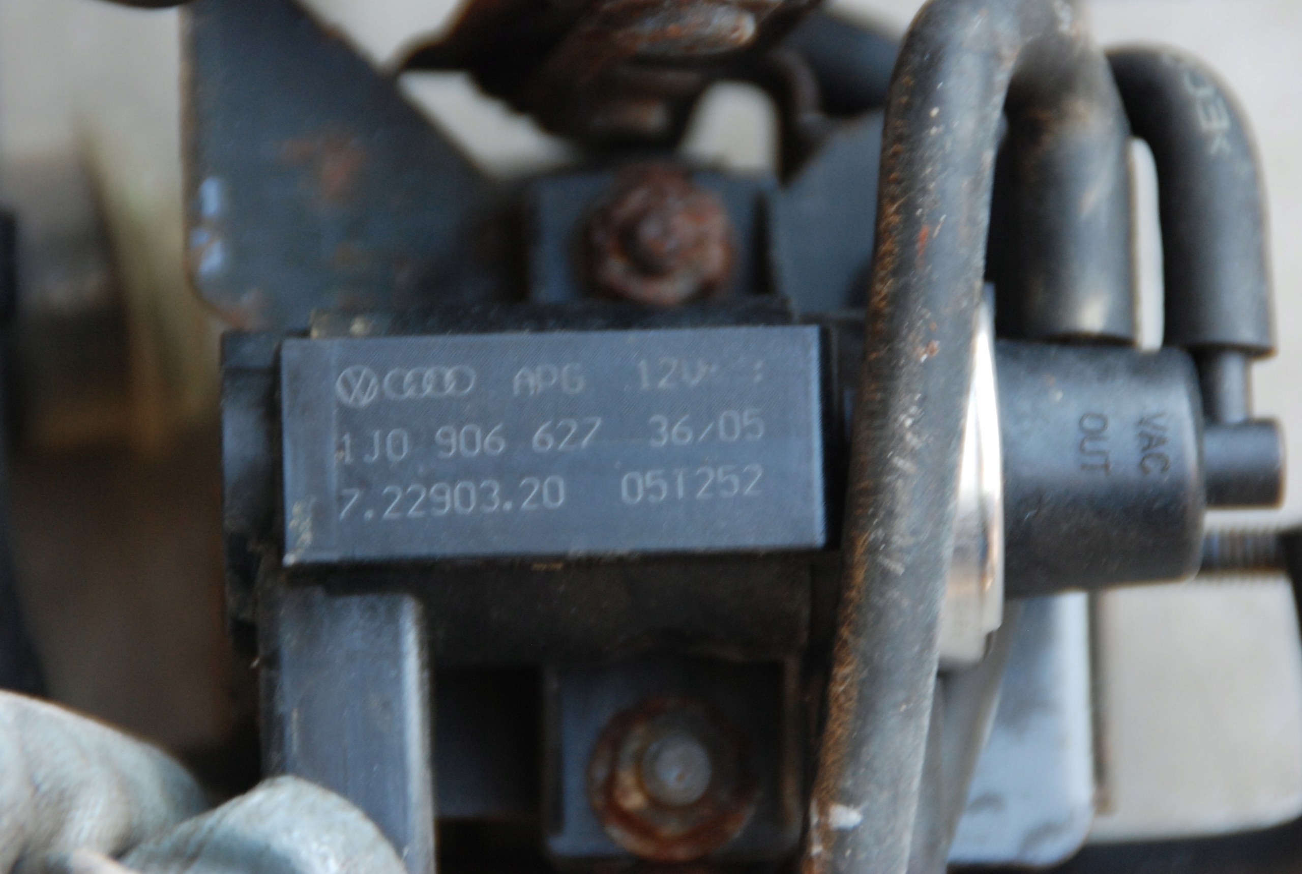 VW LT 2.5 TDI ZAWÓR CZUJNIK CIŚNIENIA TURBO Producent części Volkswagen OE