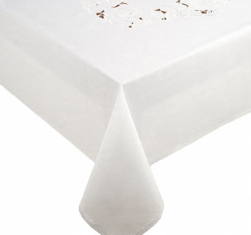 

Biały Obrus Plamoodporny 140X220 Haftowany Irys