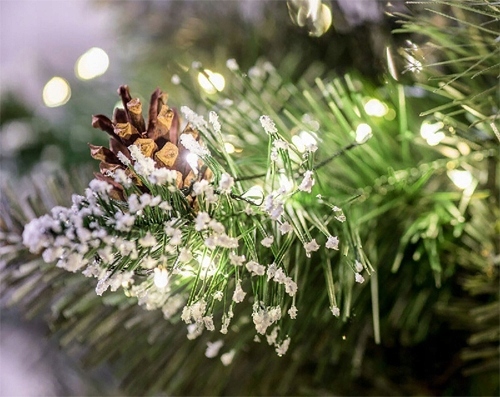 Umelý DIAMOND BOROVICA 180 cm + STOJAN Kód výrobcu Krásny vianočný stromček VYSOKÁ KVALITA