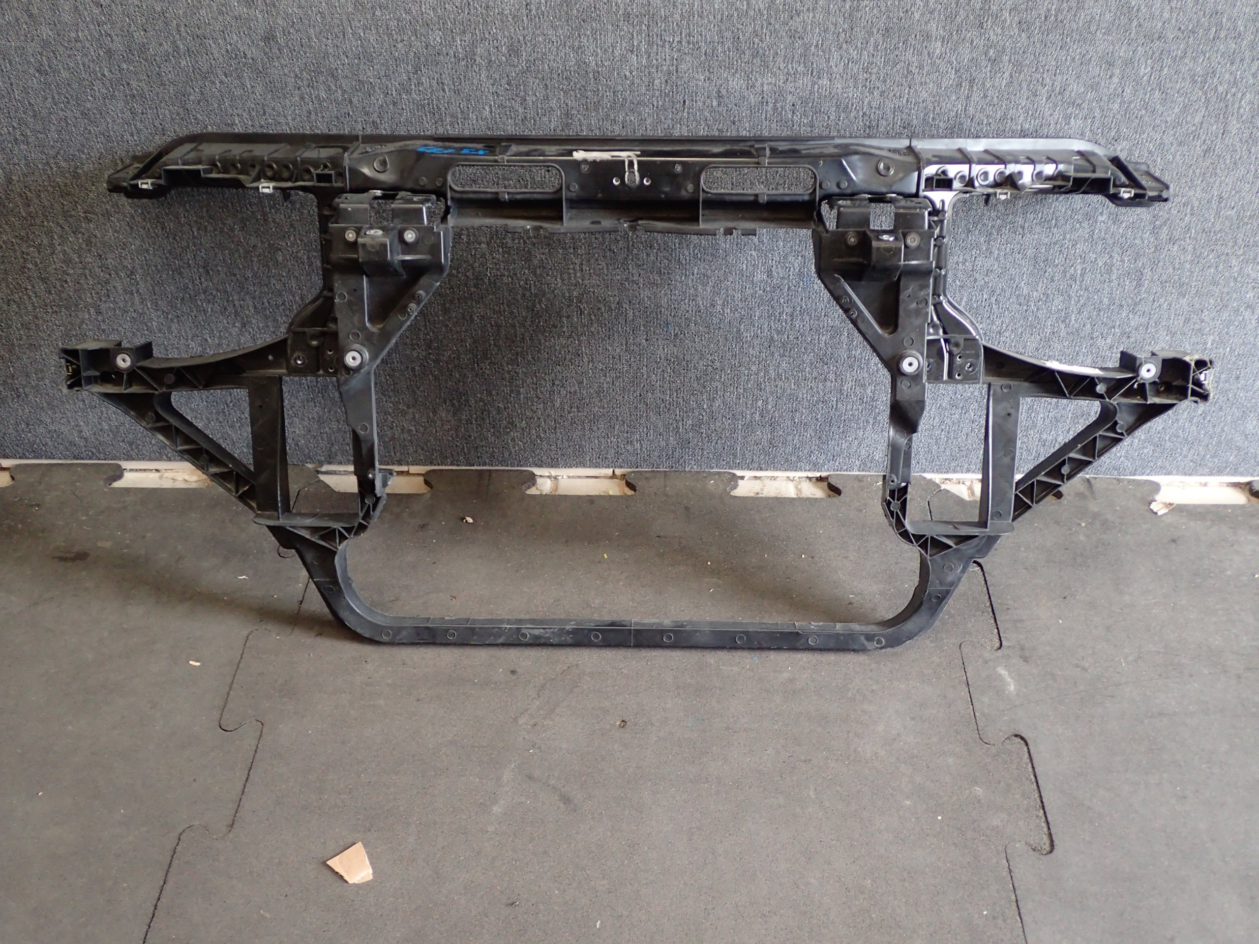 PAS PRZEDNI BMW X3 E83