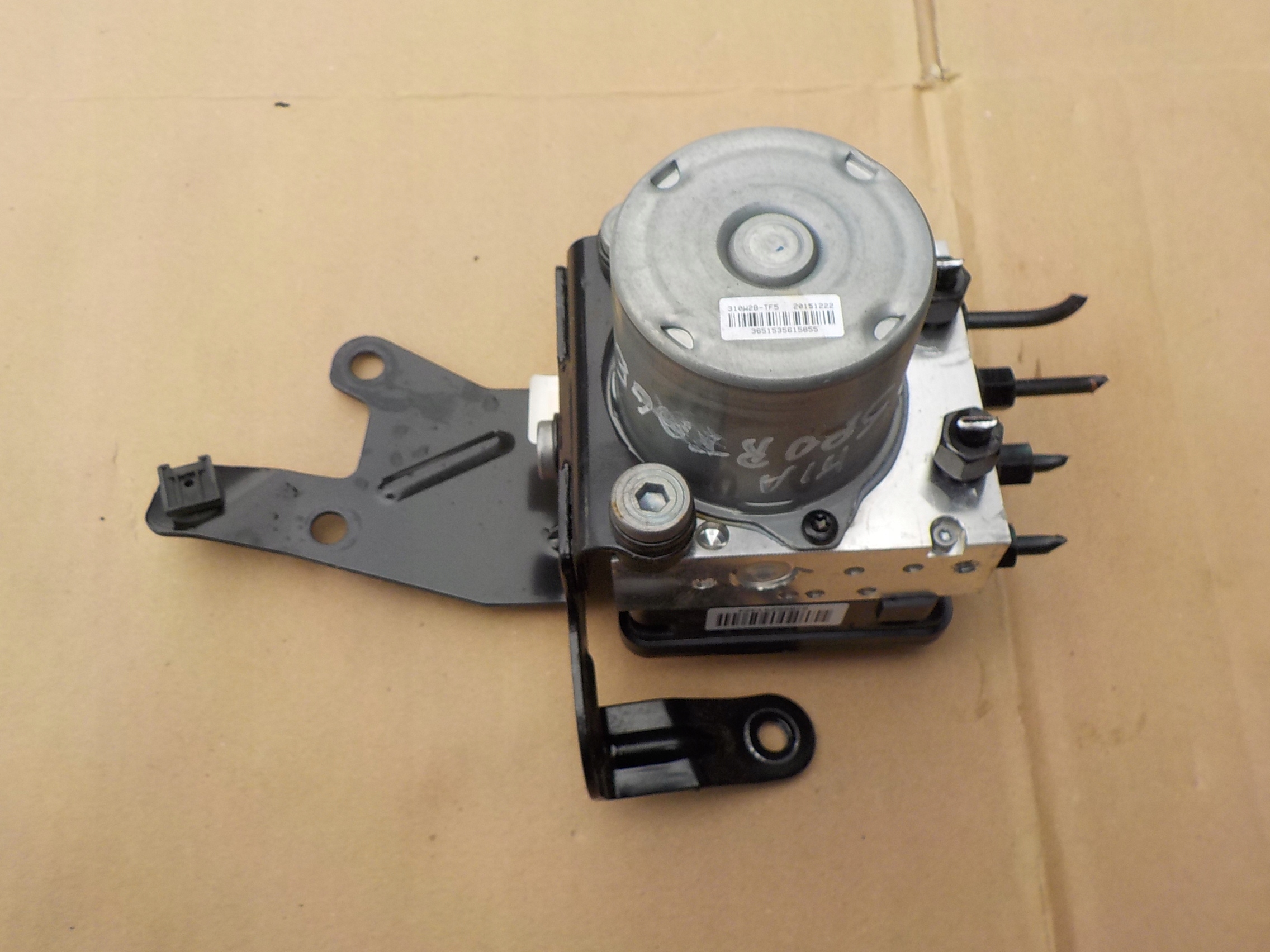 KIA SPORTAGE IV насос ABS 58920-F1910