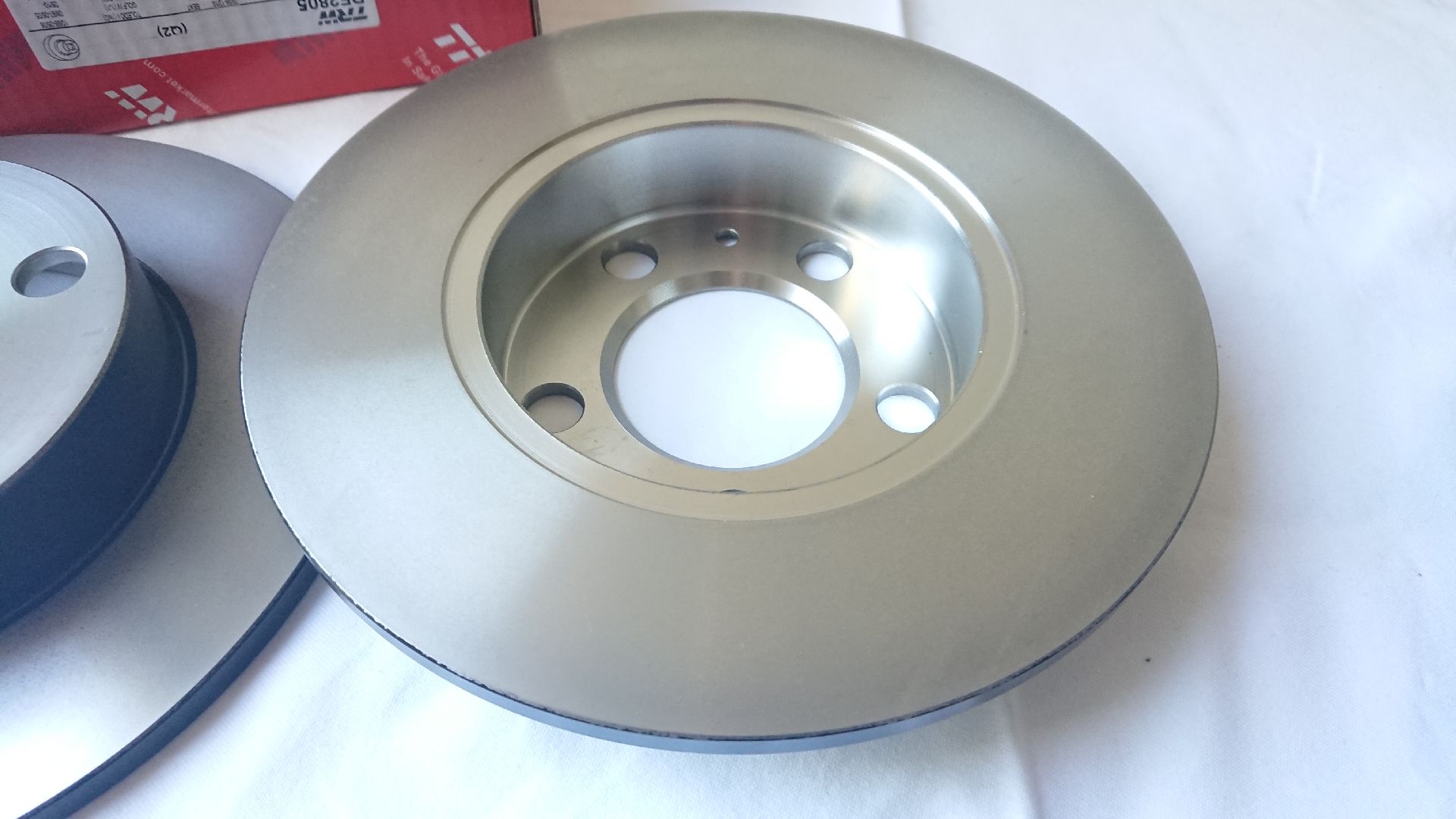 TARCZE KLOCKI TYL TRW SKODA RAPID ROOMSTER Discs type Full