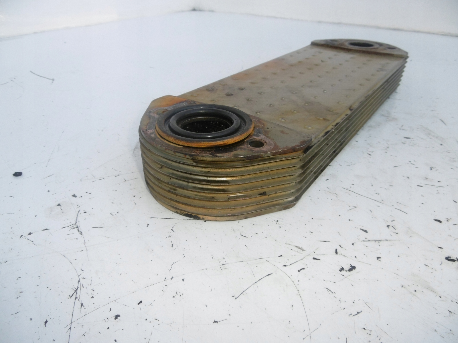 CHŁODNICA CHŁODNICZKA OLEJU MAGNUM VOLVO DXI 12 Producent części Renault OE