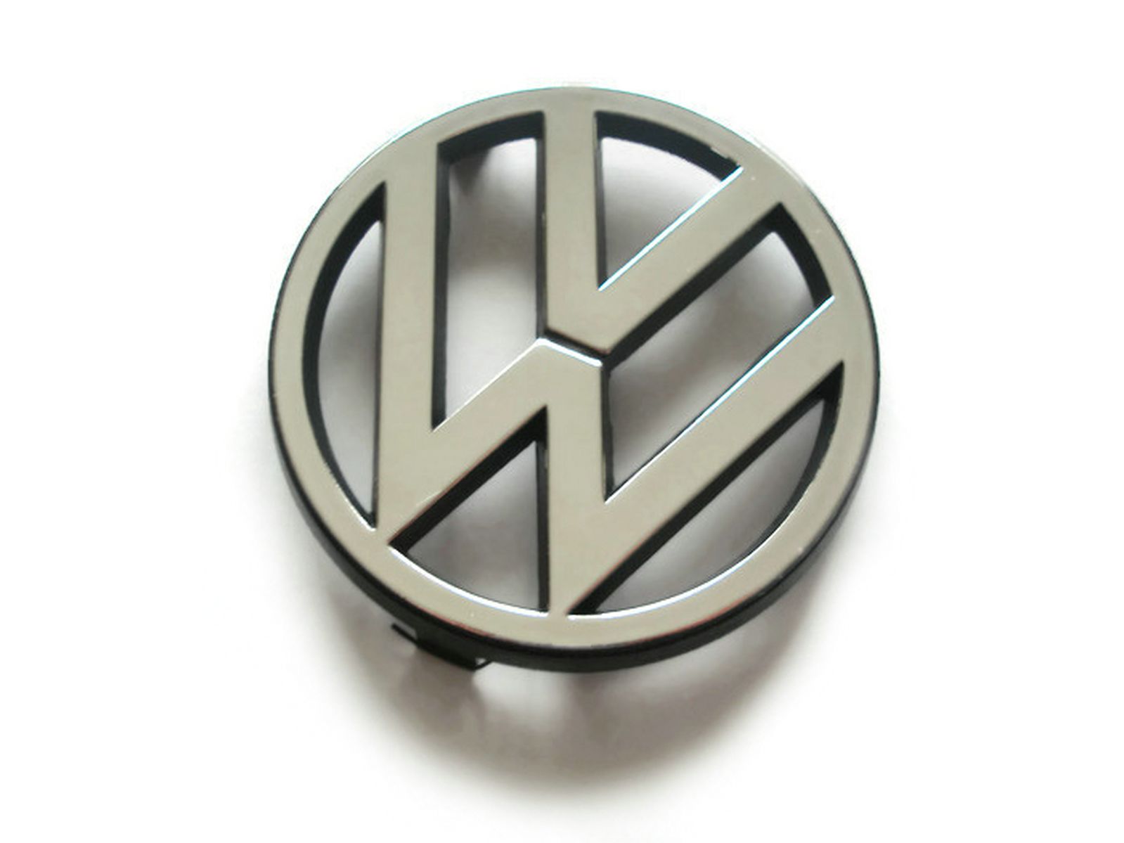 приборная панель фольксваген гольф плюс 2013. черный знак гольф 6. значок гольф плюс. 1t0853601a. эмблема на авто на фольксваген гольф плюс.