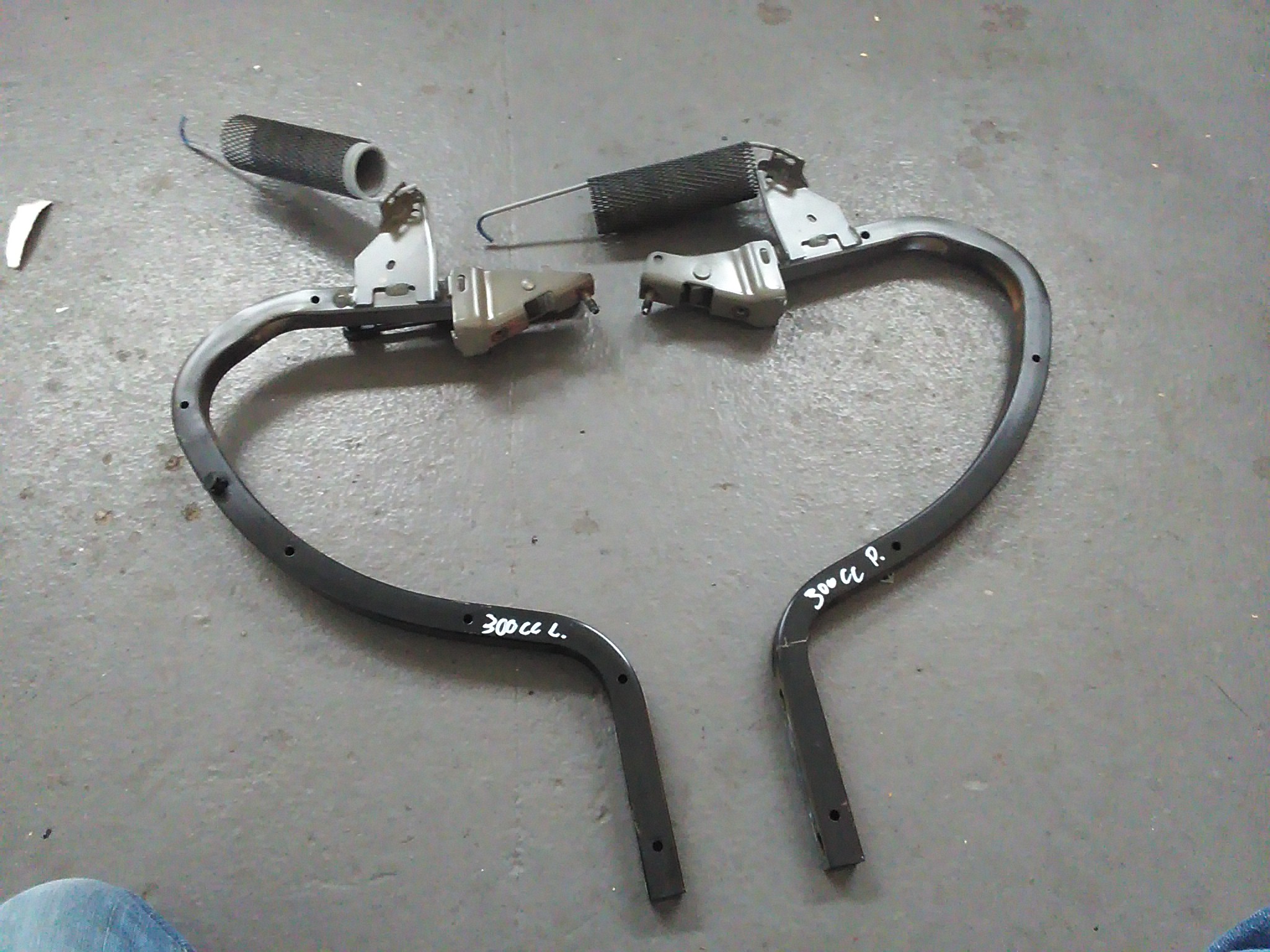 CHRYSLER 300C II LANCIA THEMA 11 ZAWIASY KLAPY