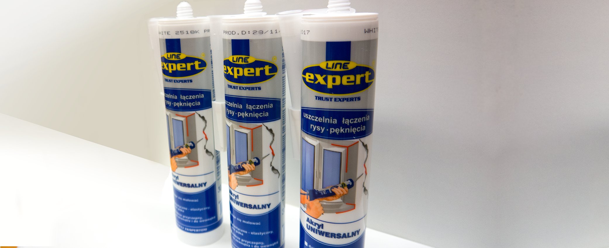 AKRYL MASKUJĄCY LISTWA PRZYPODŁOGOWA BIAŁA COKÓŁ Kod producenta A280