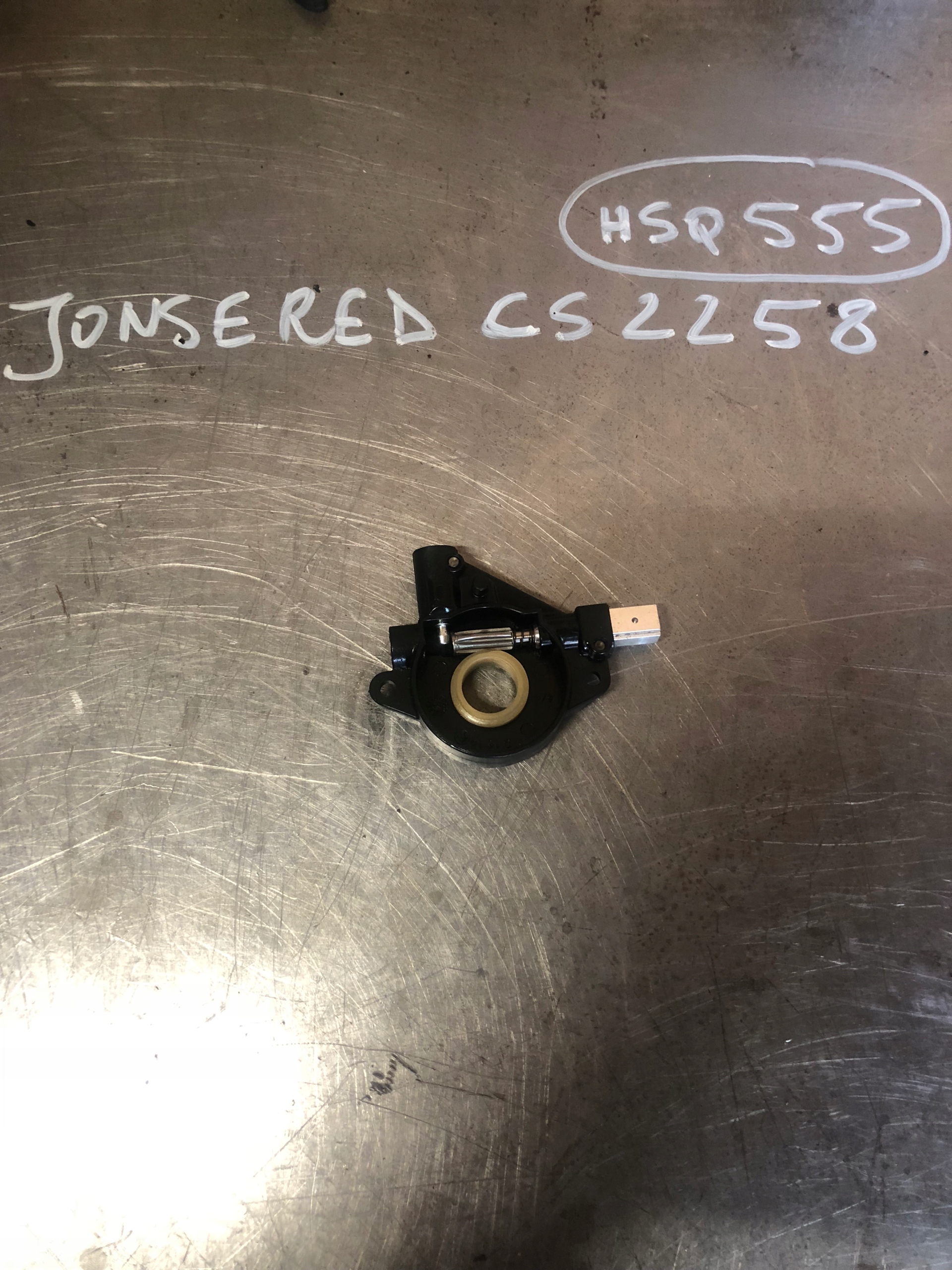 Olejová pumpa Jonsered CS 2258, Husq 555
