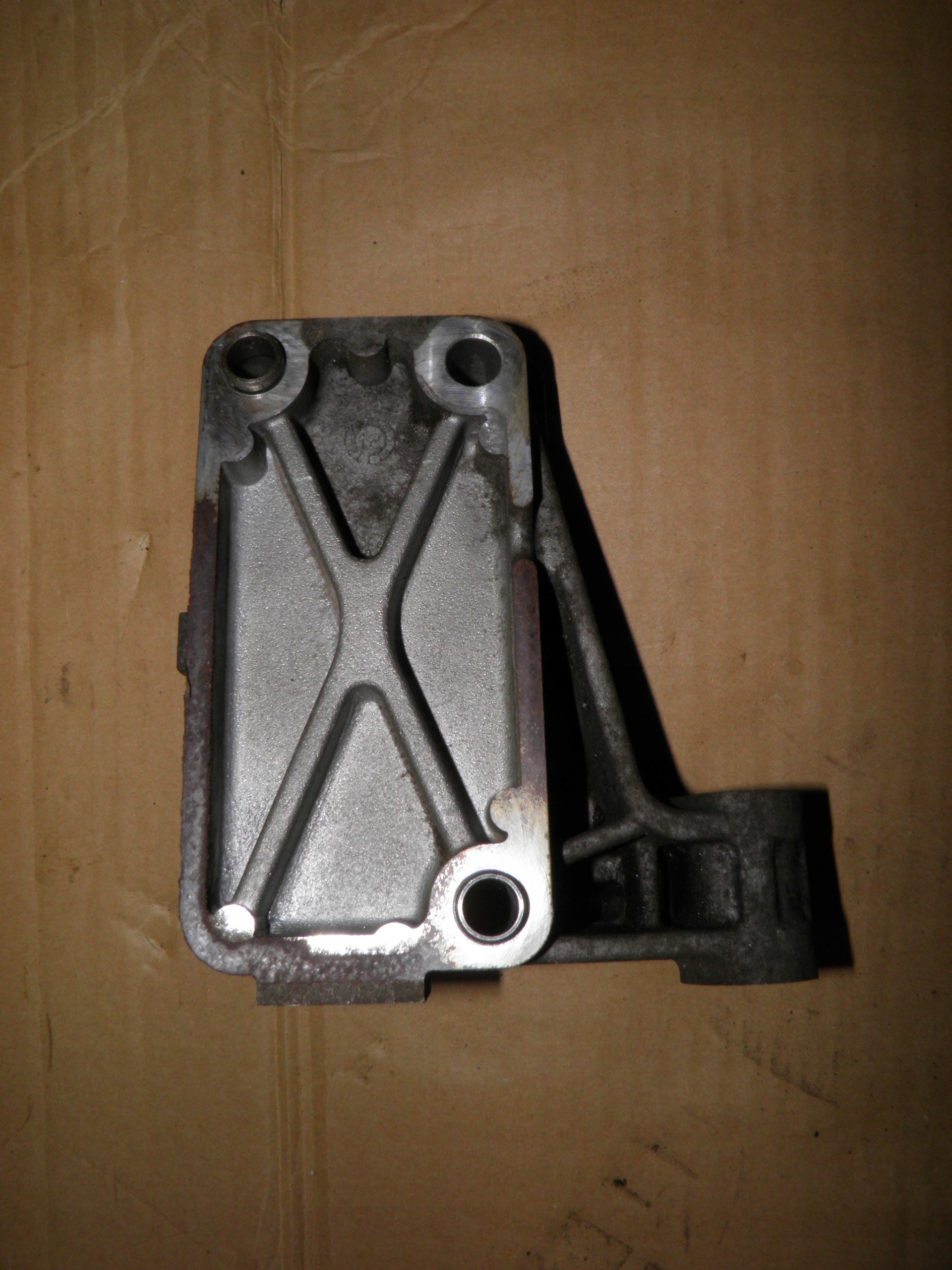 DUCATO JUMPER BOXER 3.0 12- 180KM engine mount