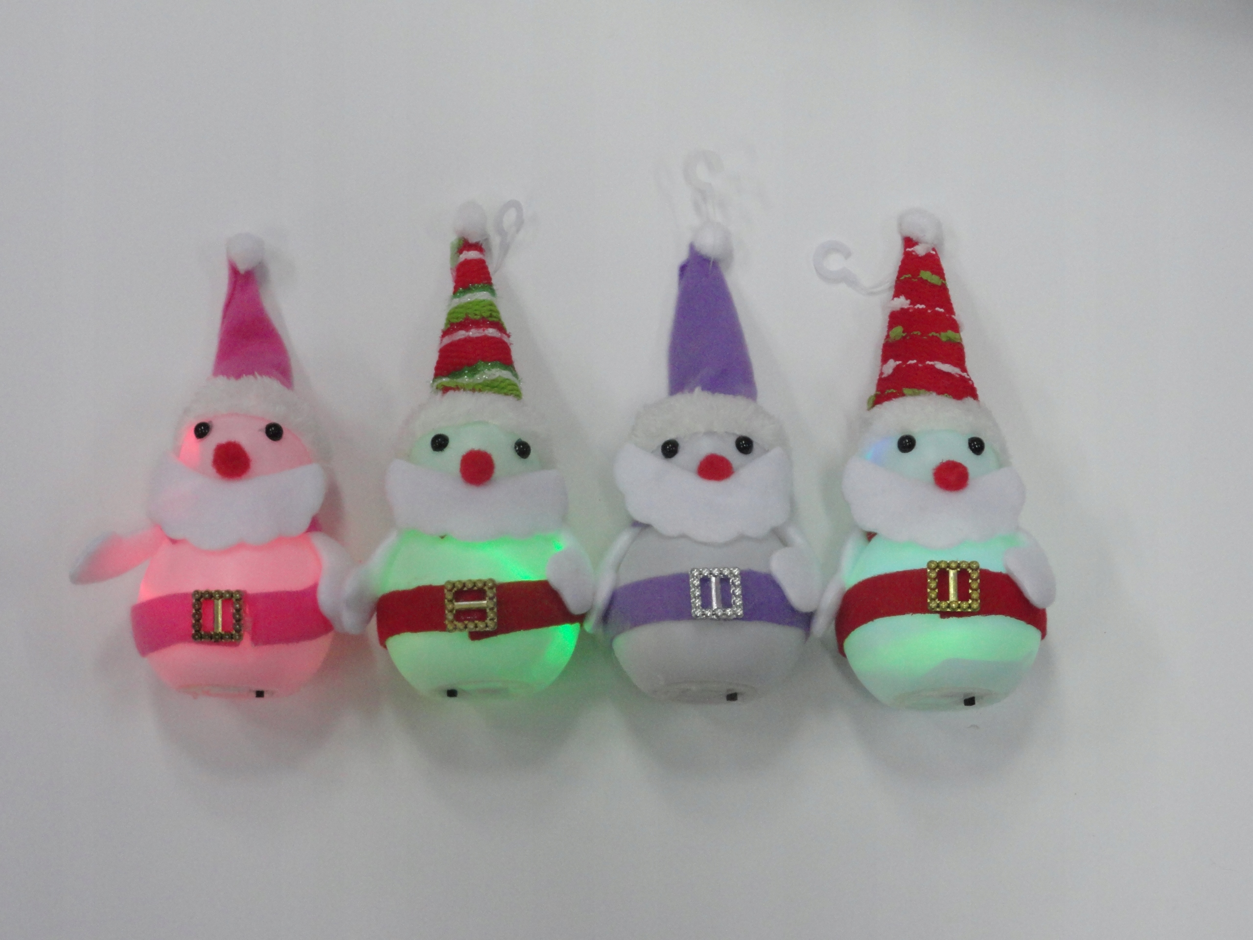 BAŁWANEK - ŚWIECĄCA OZDOBA ŚWIĄTECZNA LED (M)PASEK Rodzaj figurka