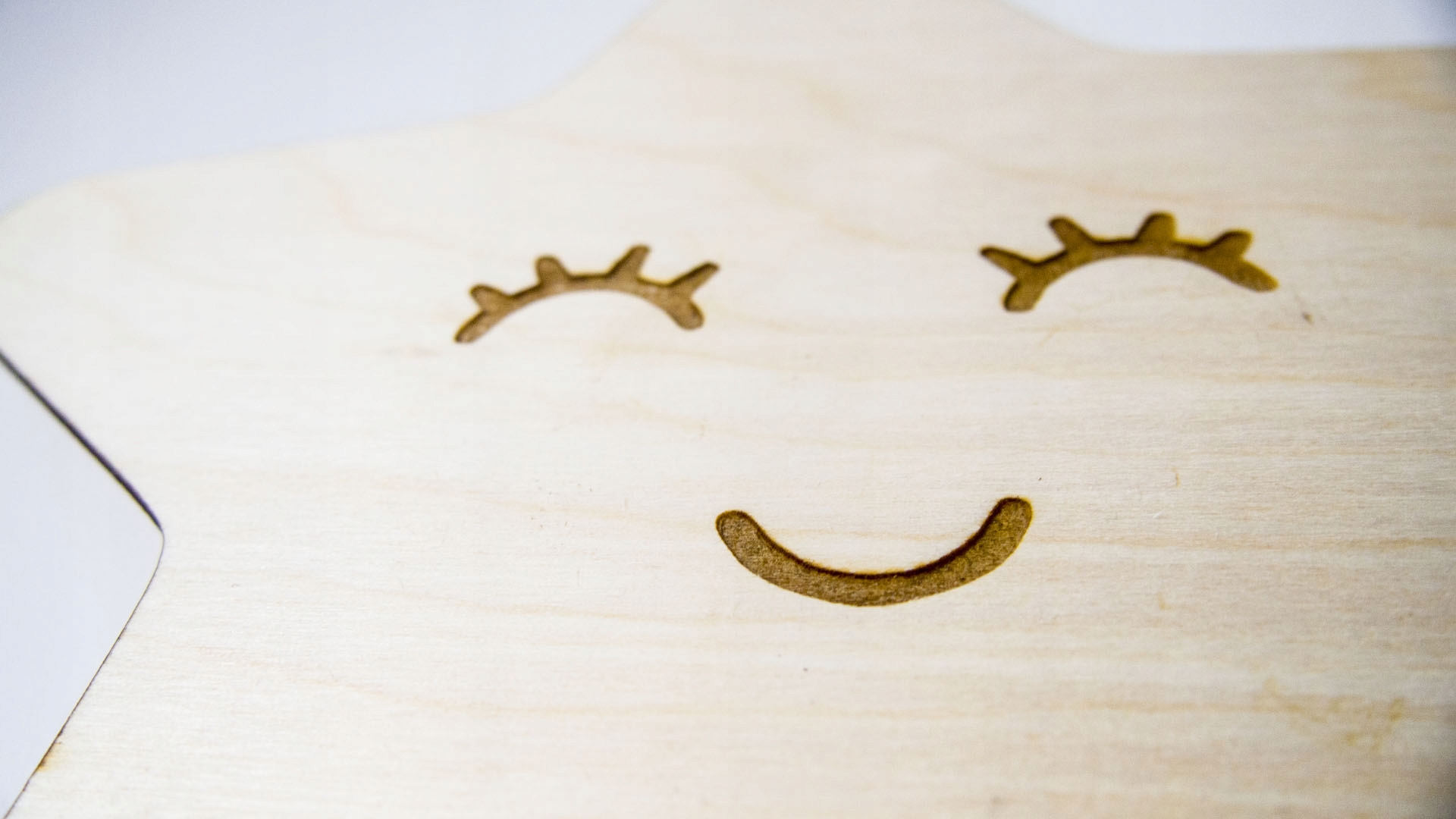 Lampka nocna LED drewniana dla dzieci GWIAZDKA, drewniana lampka GWIAZDA Marka inna marka