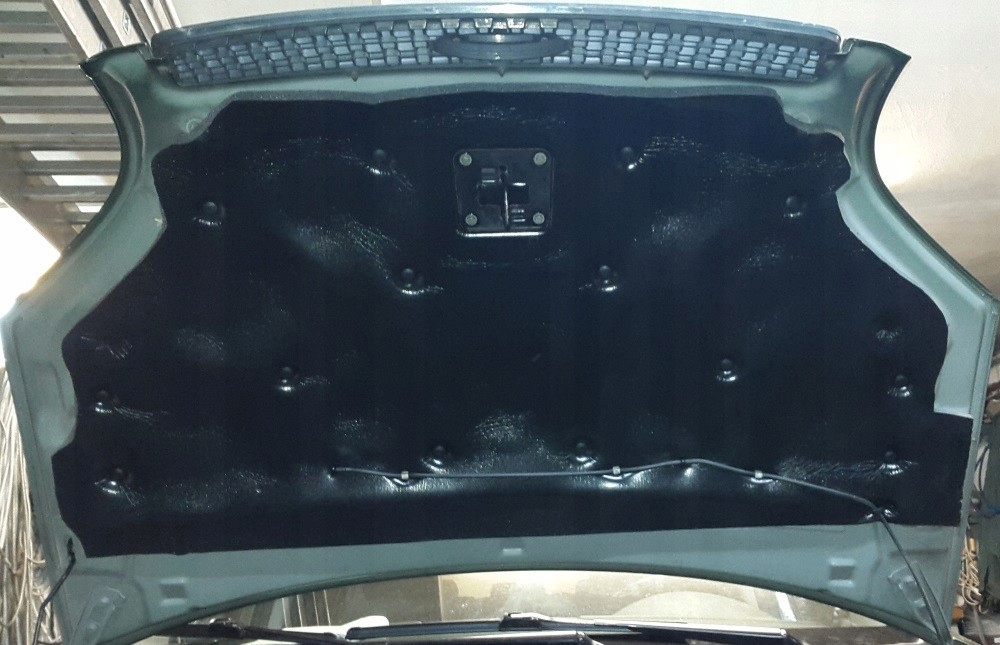 MATA WYGŁUSZAJĄCA WYGŁUSZENIA MASKI KOMORY SILNIKA trudnopalna na pokrywę Producent części Bitmat