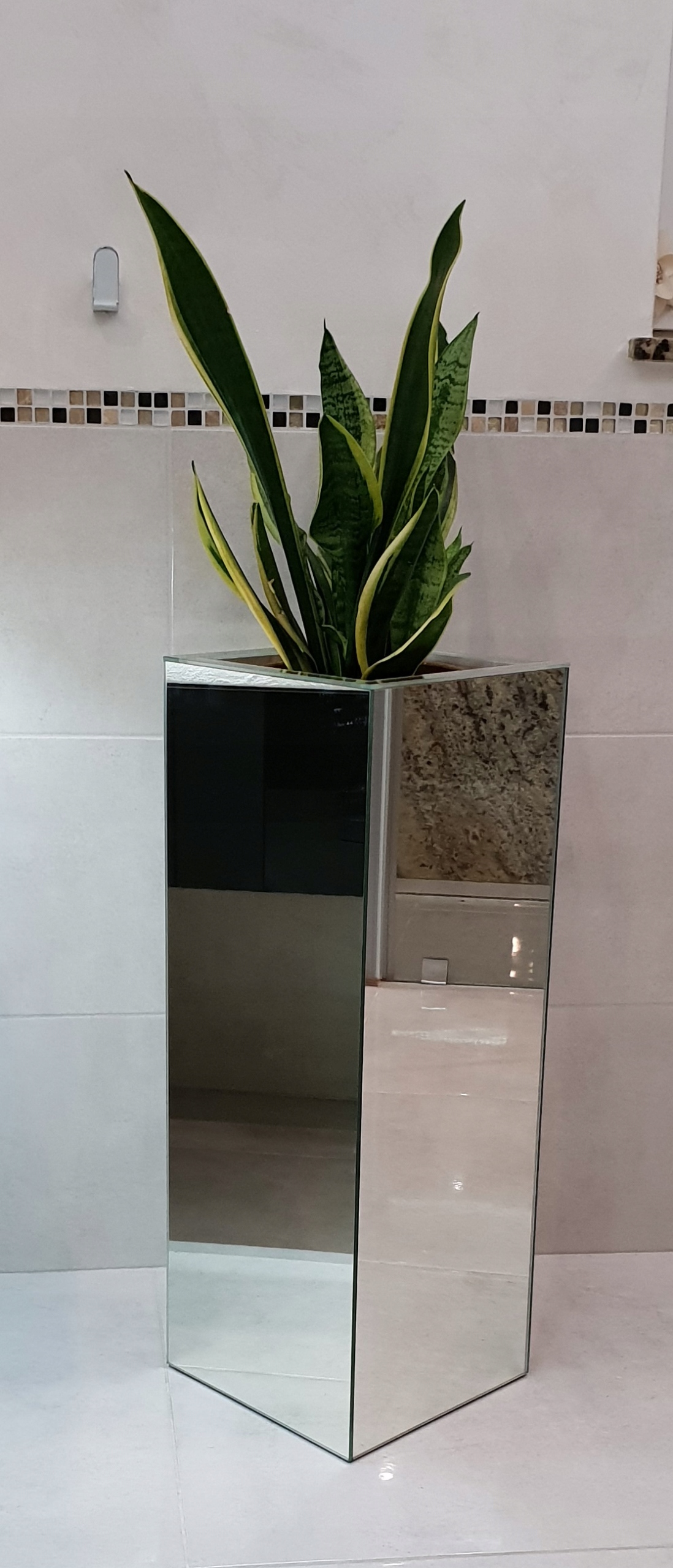 Glamour LUSTRZANA DONICA 26x70wys Osłonka DONICZKA Wysokość produktu 70 cm