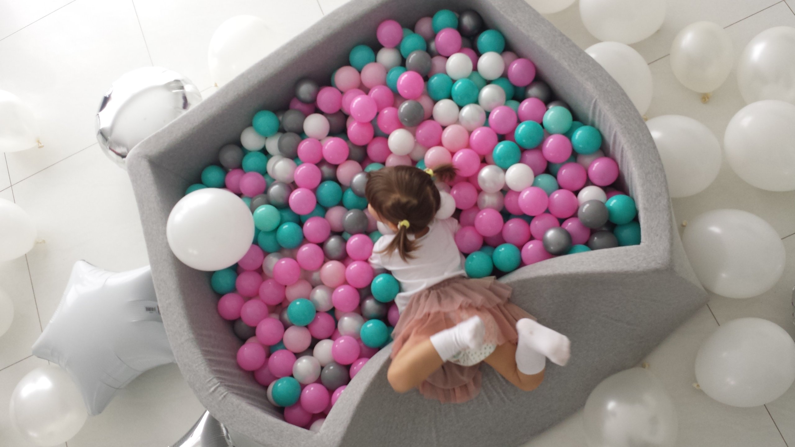 Suchy basen z piłeczkami 400 PIŁEK DUŻY KWADRAT Bohater brak