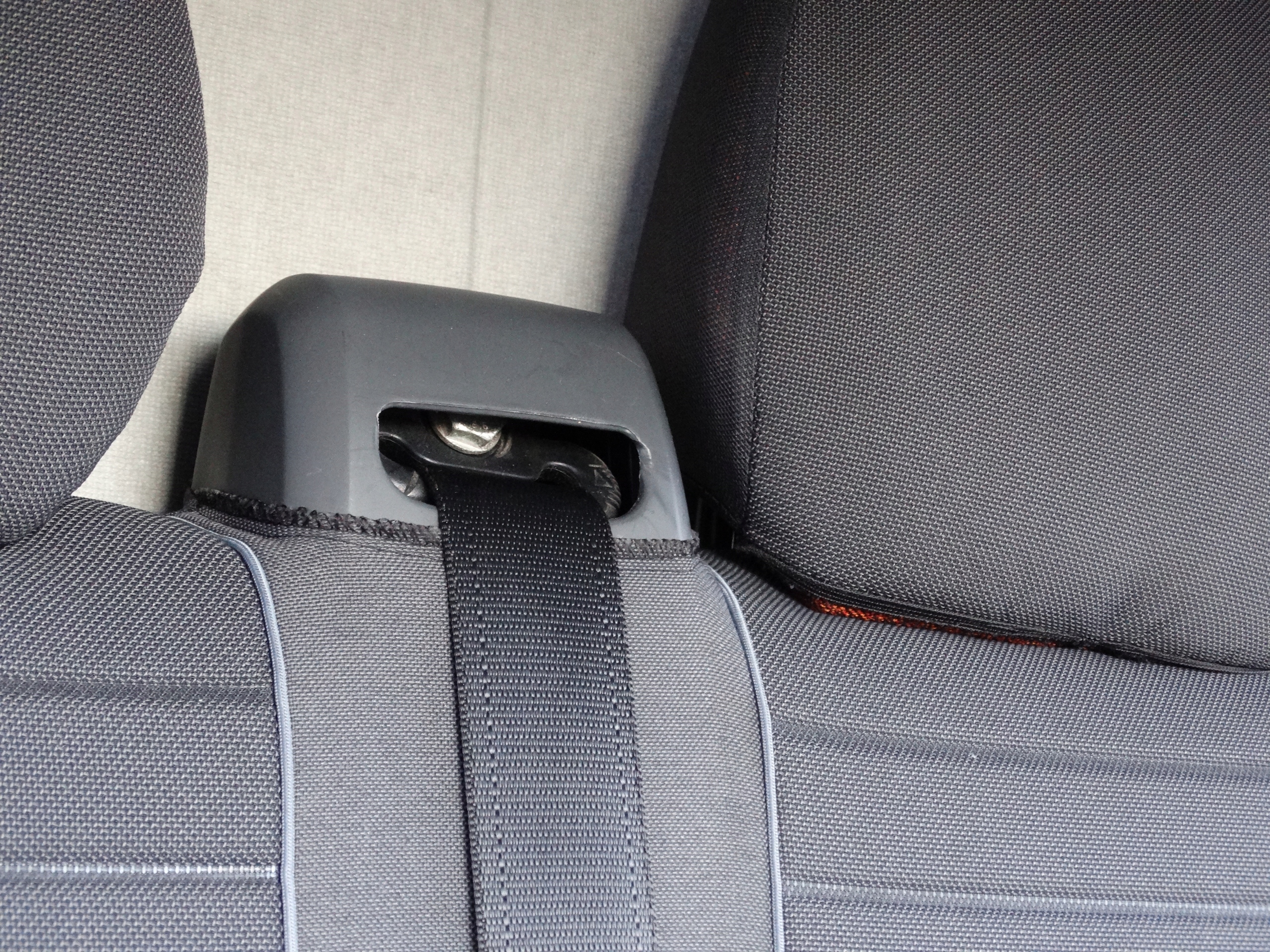 Pokrowce samochodowe IVECO DAILY 3 4 5 1999-2014 Kod producenta IV.DA/03/031