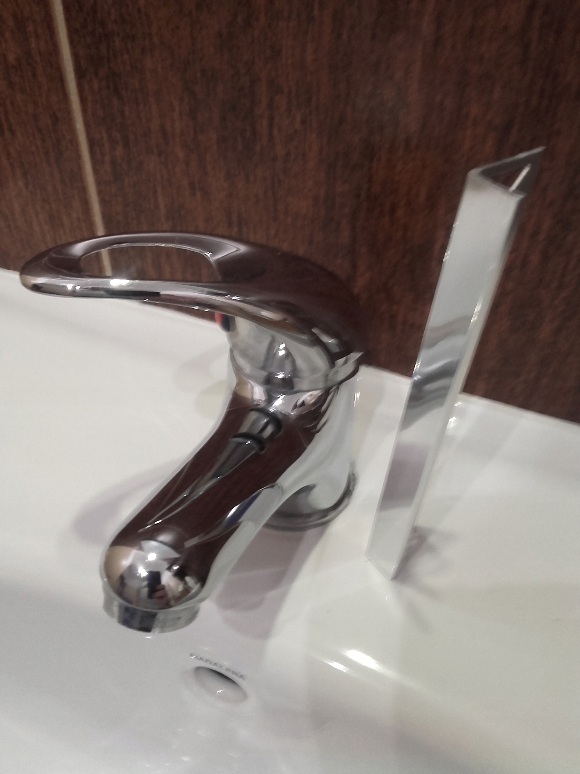 LISTWA WYKOŃCZENIOWA do glazury płytek CHROM L8-12 Marka inna