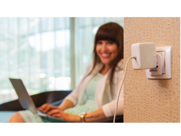 SKROSS Uniwersalny podróżny adapter Europa EAN (GTIN) 7640112215546