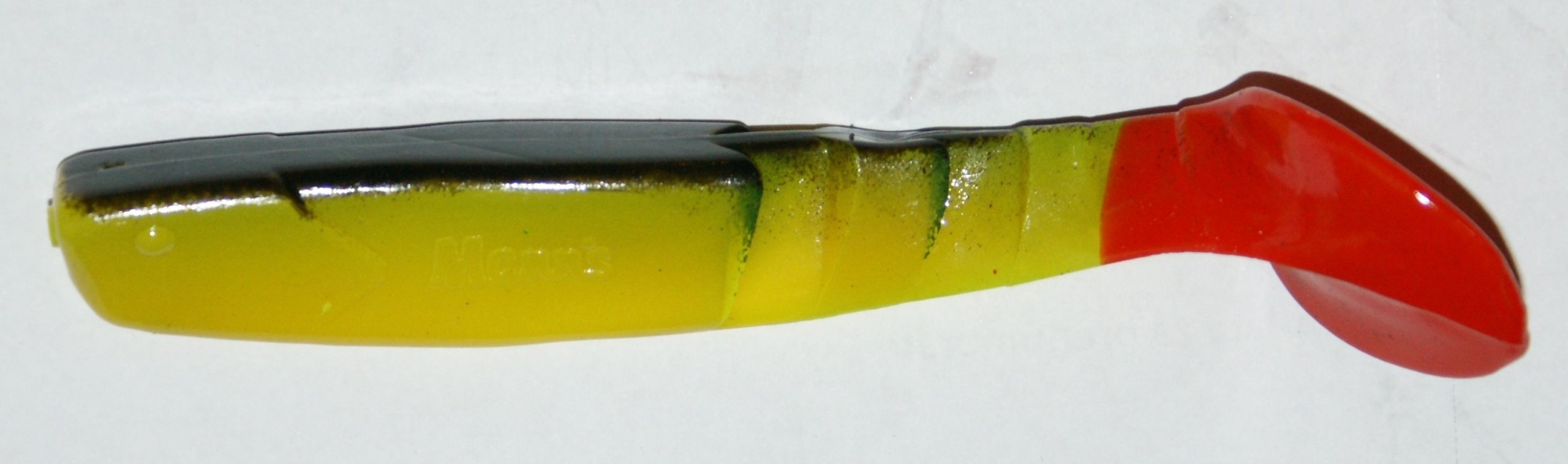 

Manns Predator MAXIMUS115mm Żół.flu czar.gr.czer o