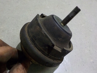 peugeot 406 подушка Двигателя