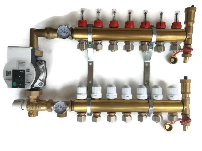 Rozdělovač 9 s čerpací skupinou Wilo pro podlahové krytiny!