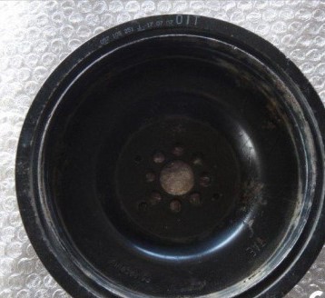 Audi OE57105251j Коло стрічкові вала