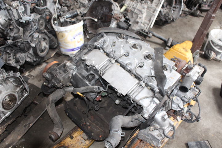 ДВИГУН RAV4 2.0 D4D НА ЗАПЧАСТИНИ