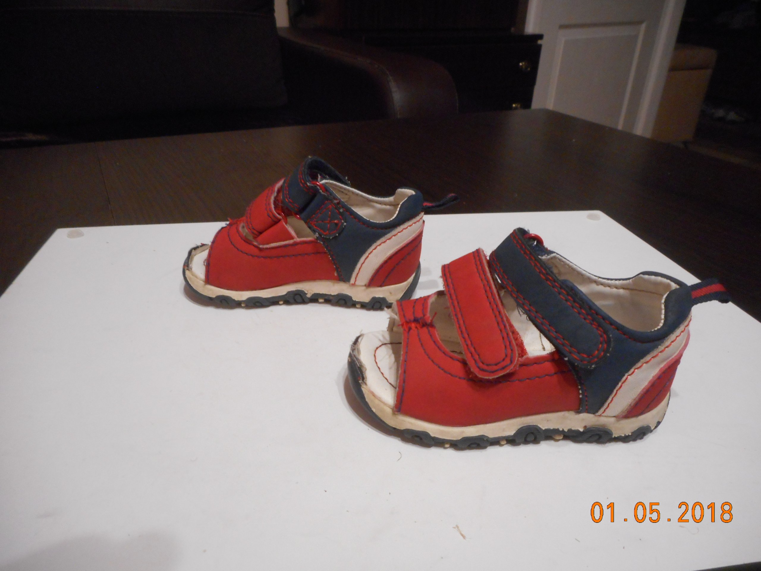 Sandałki dla malucha rozmiar 18 Kod producenta brak