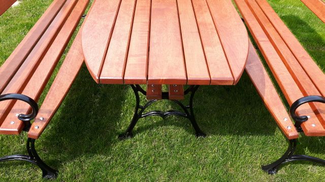 Komplet mebli ogrodowych stół i ławki Z42 beczka Linia meble