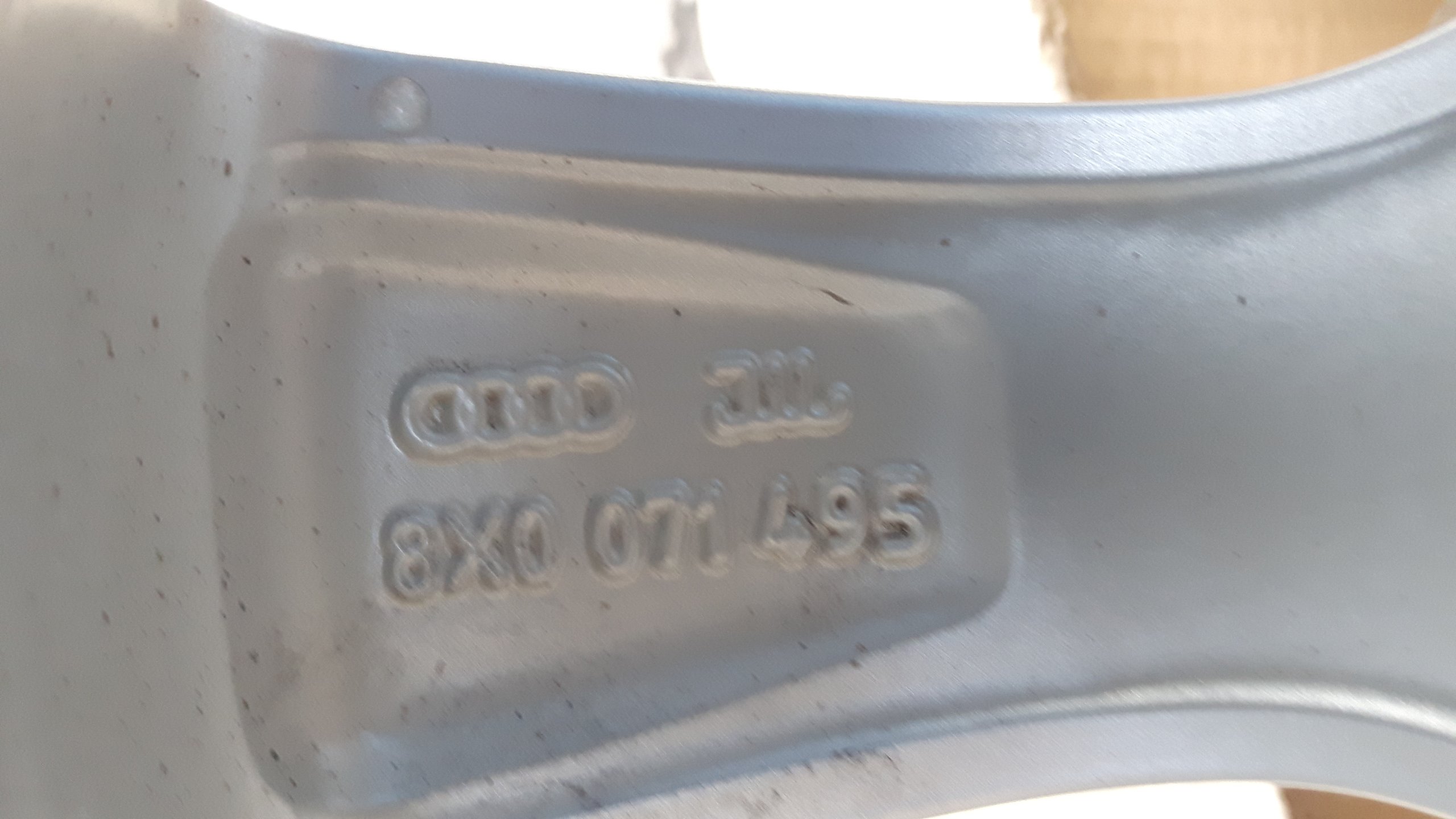 колесо audi a1 6jx15h2 et29 8x0071495 r15 8x0 8x купить бу по цене 12586  руб. Z36724809 - iZAP24